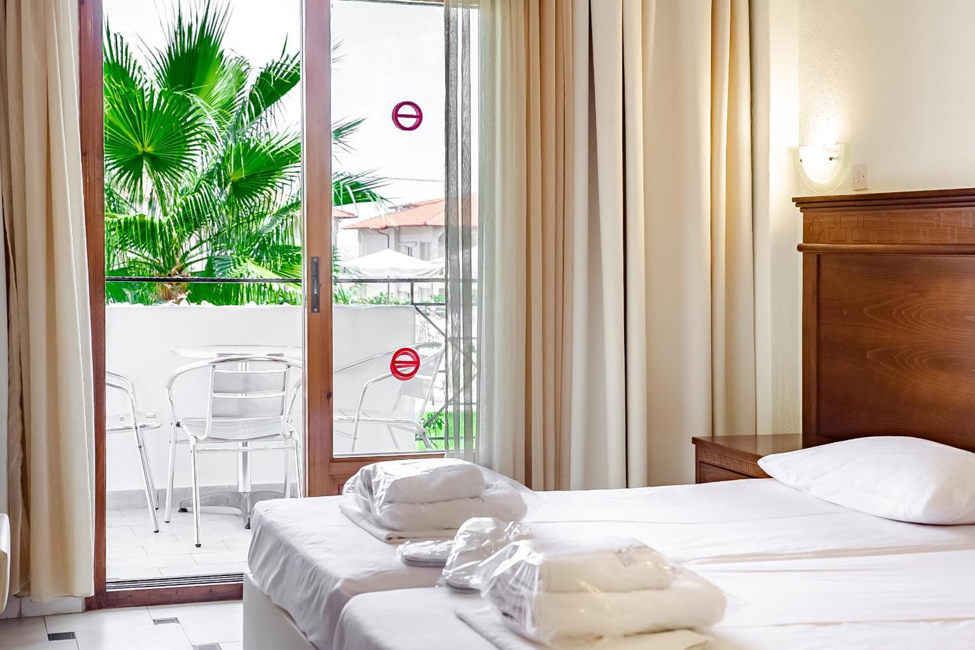 Hotel Tresor Sousouras Hanioti Pokój zdjęcie