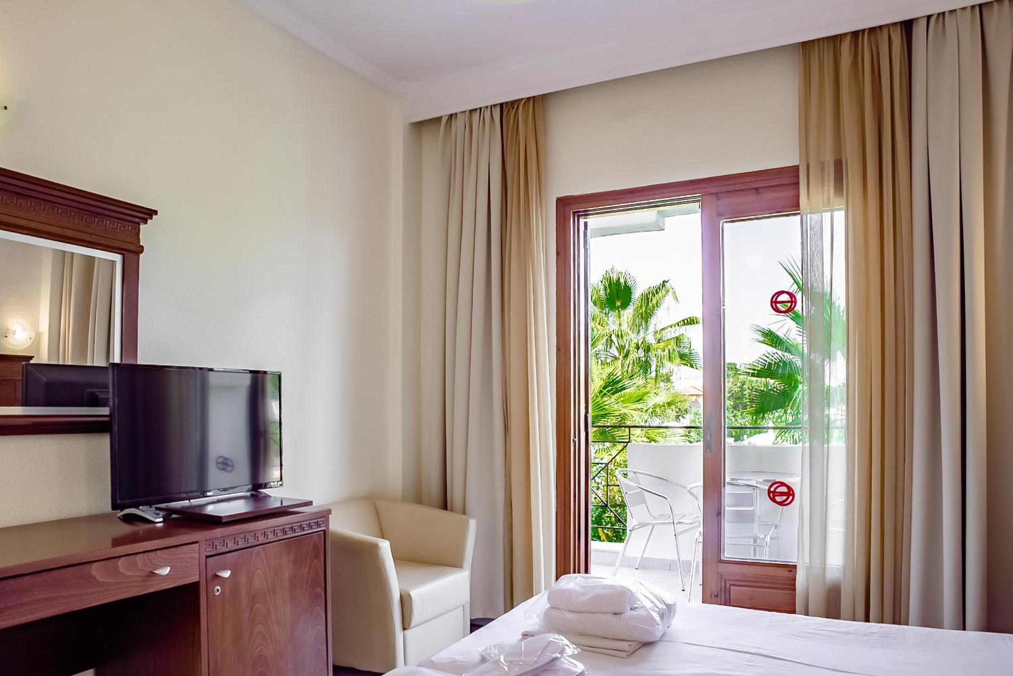 Hotel Tresor Sousouras Hanioti Pokój zdjęcie