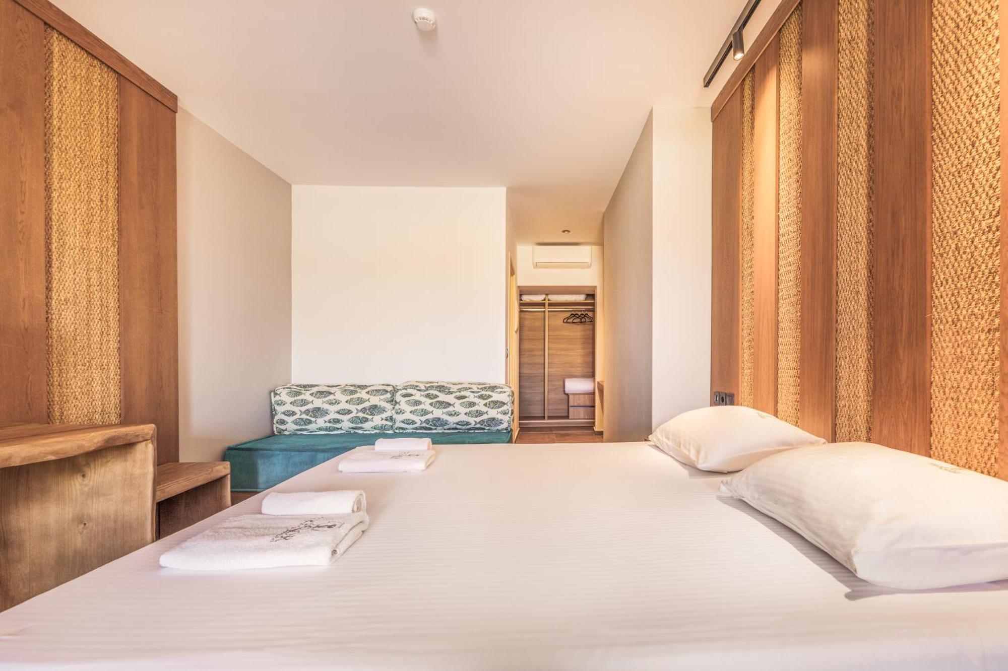 Hotel Tresor Sousouras Hanioti Zewnętrze zdjęcie
