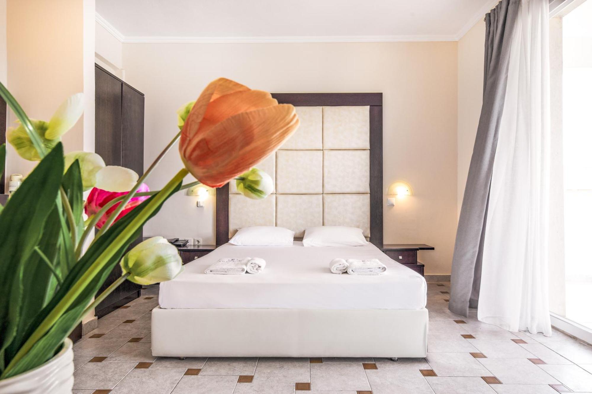 Hotel Tresor Sousouras Hanioti Zewnętrze zdjęcie