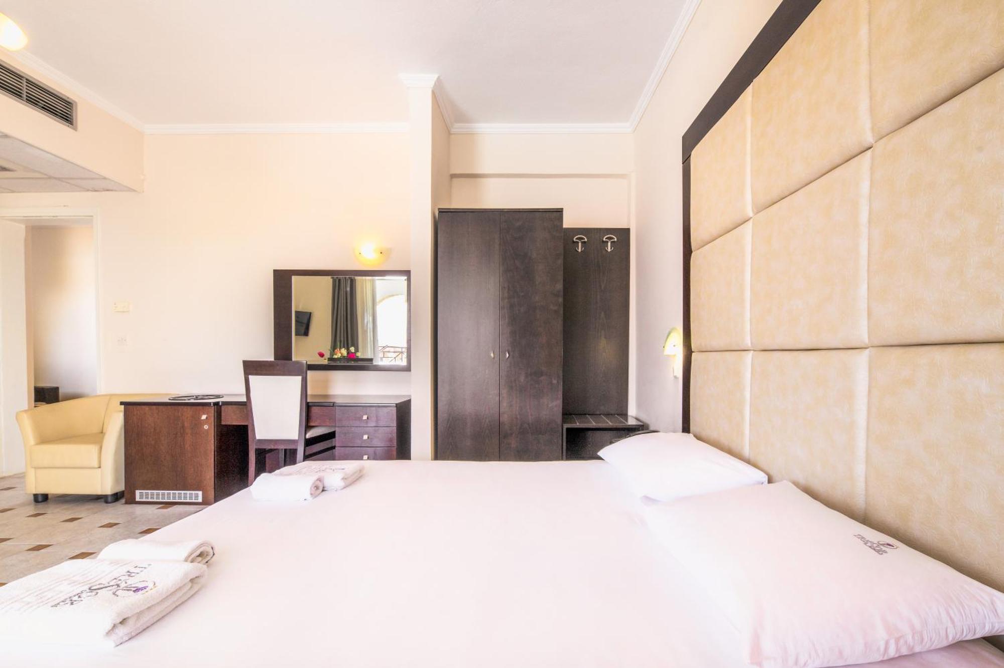 Hotel Tresor Sousouras Hanioti Zewnętrze zdjęcie